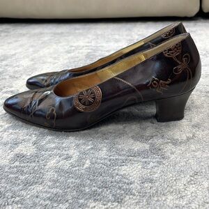 Vintage Bruno Magli Dragon Asian Brown Pumps Office Career Sz 6.5